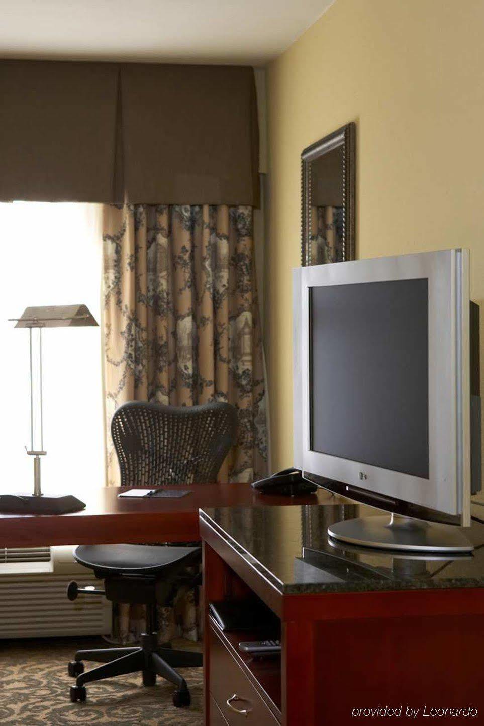 Hilton Garden Inn Champaign/ Urbana Room photo