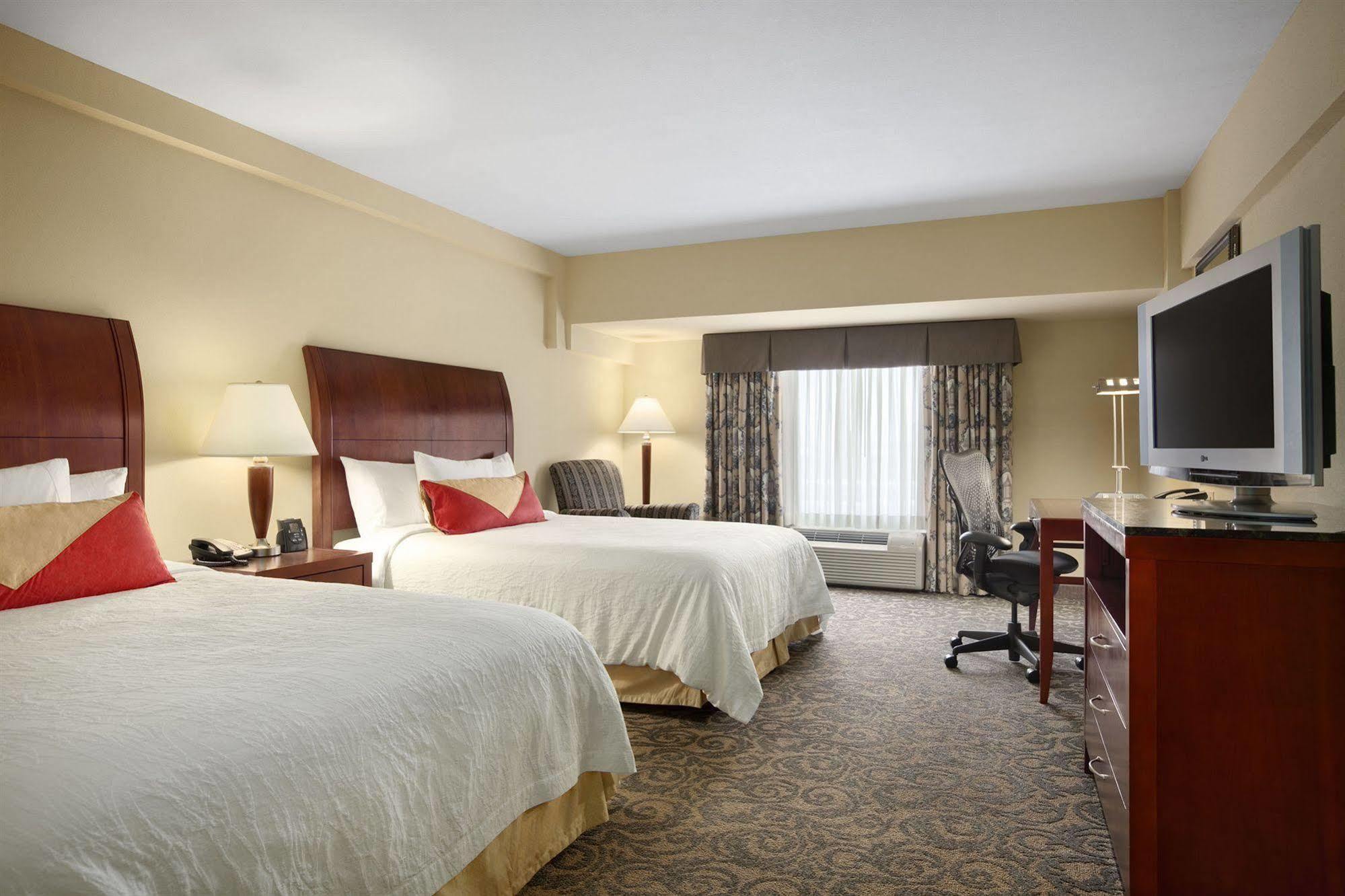 Hilton Garden Inn Champaign/ Urbana Exterior photo